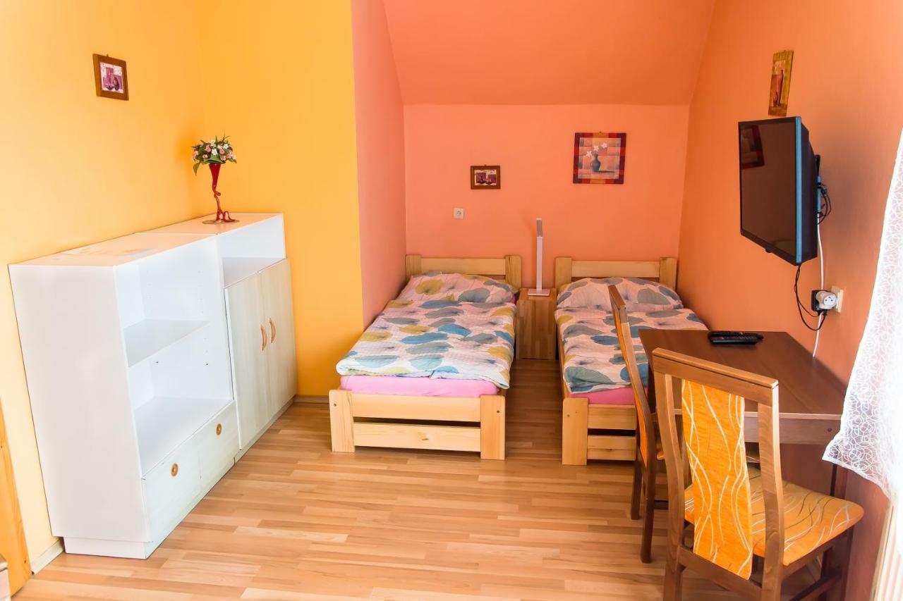 Ubytovanie U Jozefa Červený Kláštor Exteriör bild
